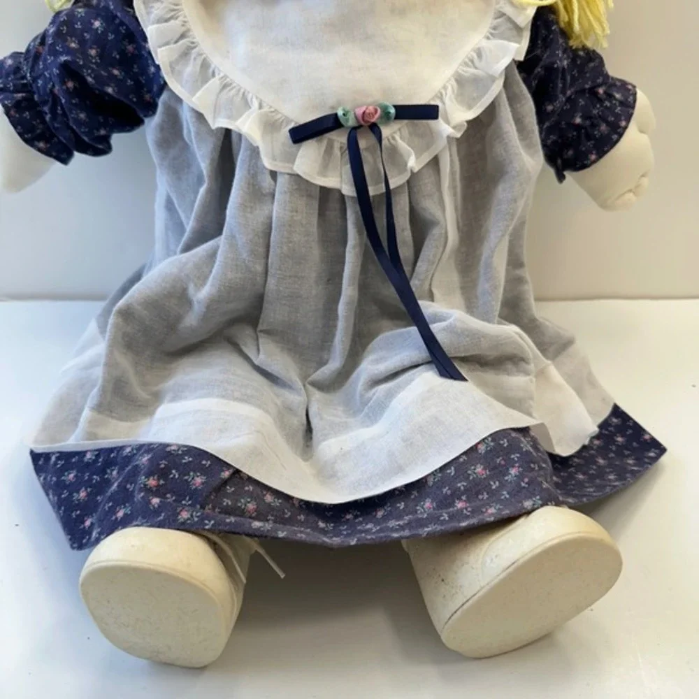 Vintage Cabbage Patch Kids Doll Girl Blue Eyes‎ Yarn Hair Dress Outfit